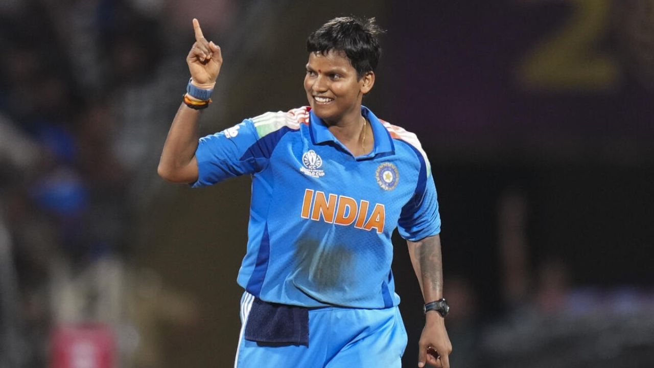 ICC মহিলা র‍্যাঙ্কিংয়ে দীপ্তি শর্মার এক নম্বর
