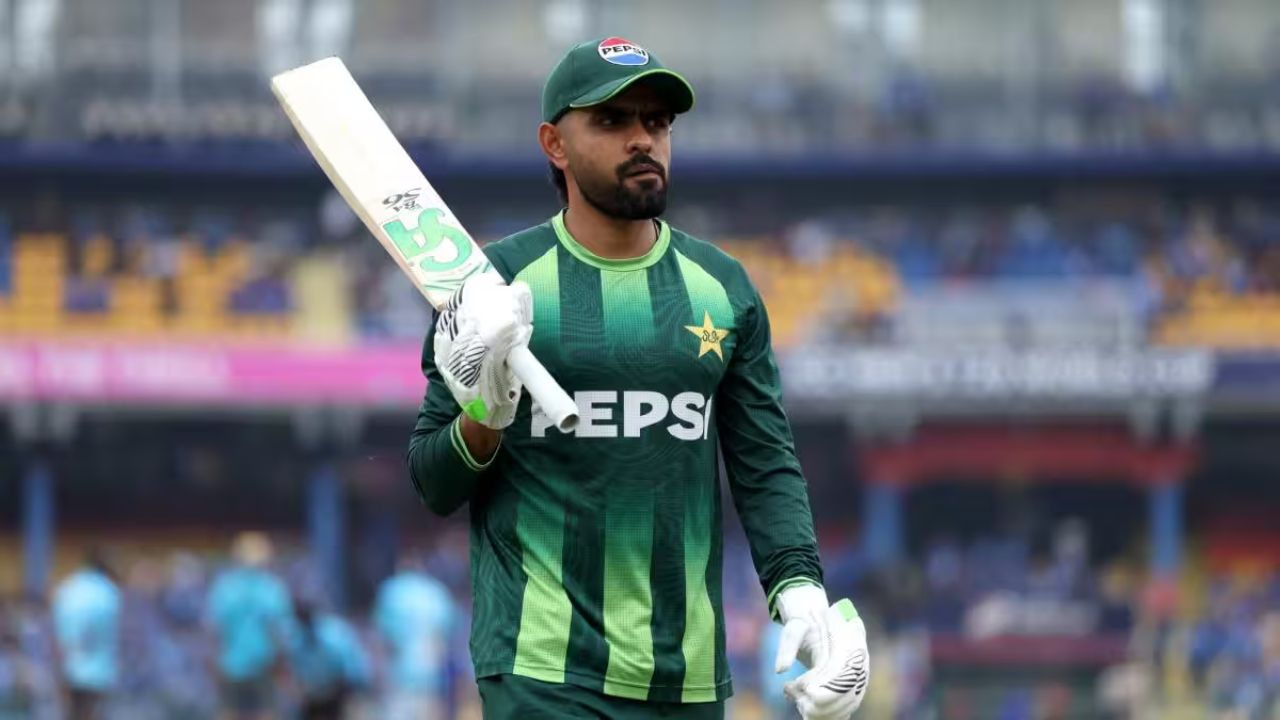 বাবর আজম বিতর্ক ভাইরাল ভিডিও দল থেকে বাদ