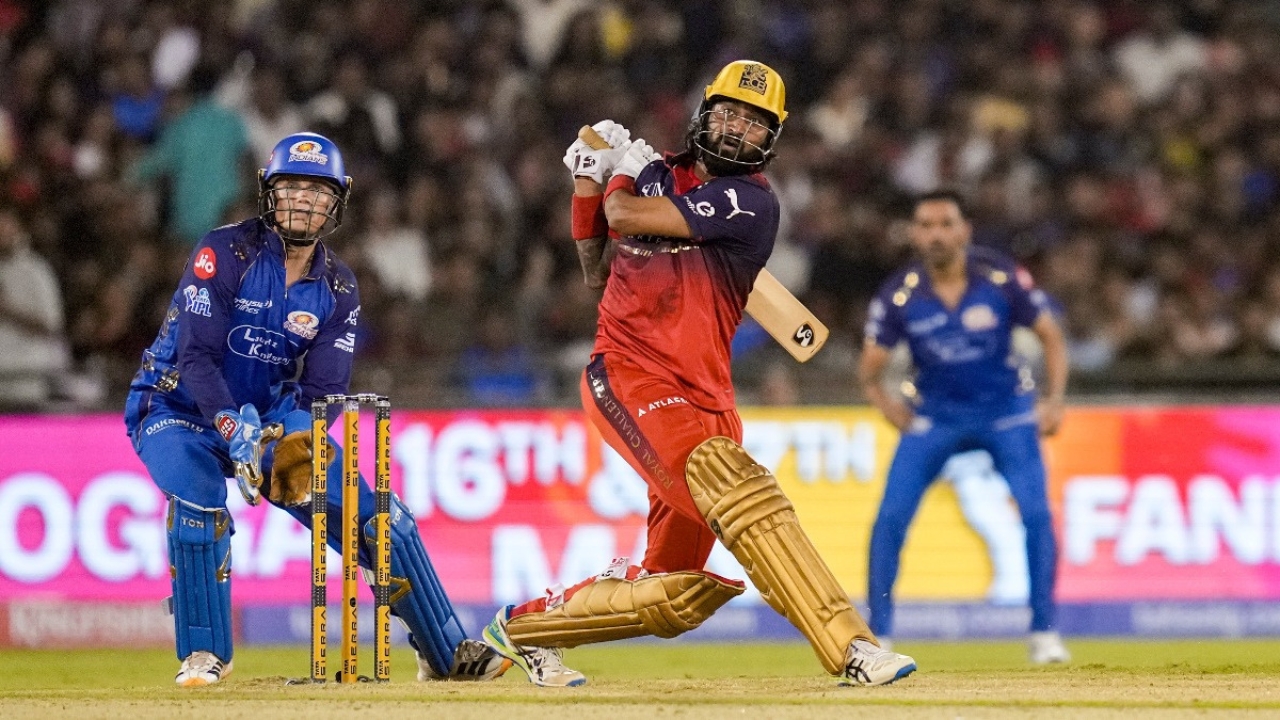 RCB শেষ বলে জয়
