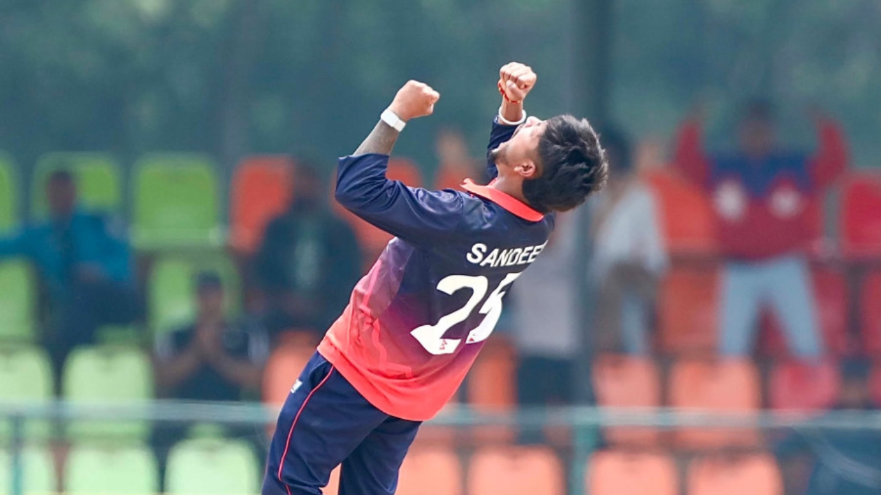 সন্দীপ লামিছানে 150 উইকেট রেকর্ড