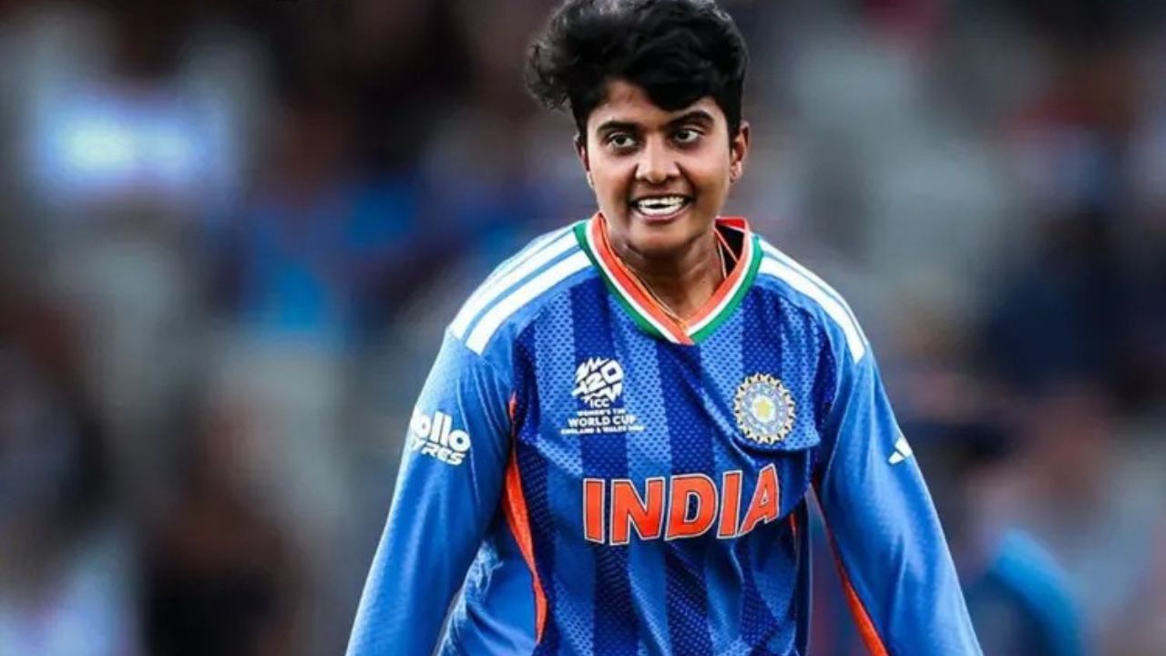 শ্রী চরণীর ১০ উইকেট মহিলা টি২০ বিশ্বকাপ