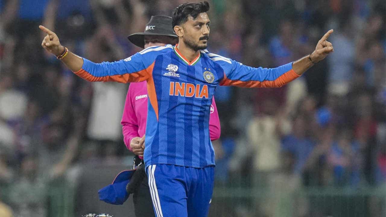 অক্ষর প্যাটেল ১০০ টি20 আন্তর্জাতিক উইকেট